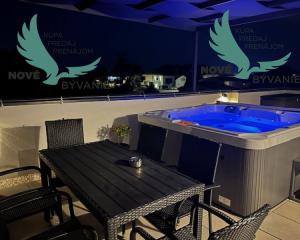 Chorvátsko - Apartmán so strešnou terasou