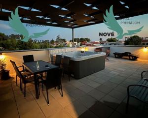 Chorvátsko - Apartmán so strešnou terasou