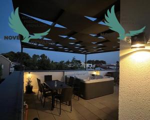 Chorvátsko - Apartmán so strešnou terasou