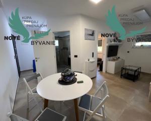 Chorvátsko - Apartmán so strešnou terasou