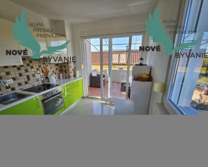 Na predaj  apartmán s výhľadom na more v Chorvátsku