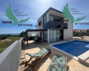Chorvátsko - Na predaj novostavba s bazénom a výhľadom na more