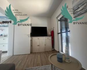 Chorvátsko - Na predaj novostavba s bazénom a výhľadom na more