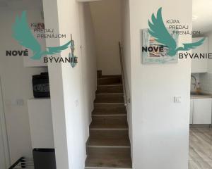 Chorvátsko - Na predaj novostavba s bazénom a výhľadom na more