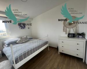 Chorvátsko - Na predaj novostavba s bazénom a výhľadom na more