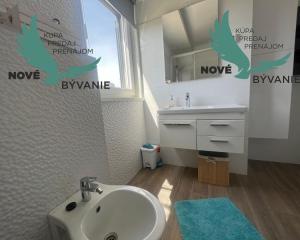 Chorvátsko - Na predaj novostavba s bazénom a výhľadom na more