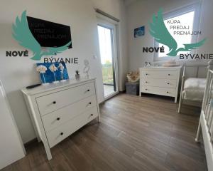 Chorvátsko - Na predaj novostavba s bazénom a výhľadom na more