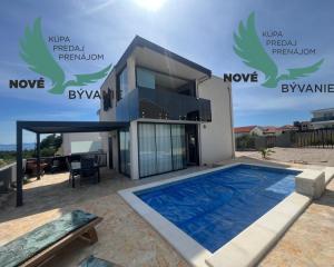 Chorvátsko - Na predaj novostavba s bazénom a výhľadom na more