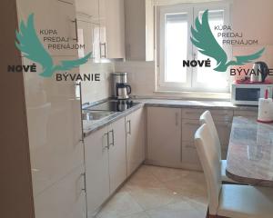 Apartmán s výhľadom na more a záhradou , Chorvatsko -Nin -Zaton