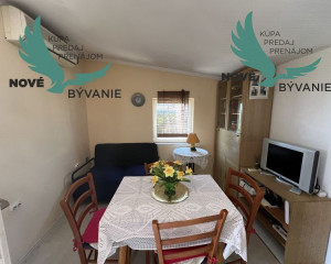 Dom 2x apartmán s výhľadom na more na ostrove Vir v Chorvátsku