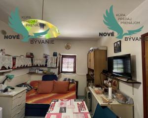 Dom 2x apartmán s výhľadom na more na ostrove Vir v Chorvátsku