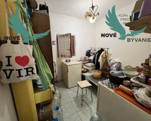 Dom 2x apartmán s výhľadom na more na ostrove Vir v Chorvátsku