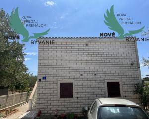 Dom 2x apartmán s výhľadom na more na ostrove Vir v Chorvátsku