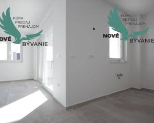 Luxusný apartmán s výhľadom na more len 30m od mora so 4x spálňou v Chorvátsku