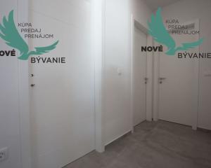 Luxusný apartmán s výhľadom na more len 30m od mora so 4x spálňou v Chorvátsku