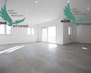 Luxusný apartmán s výhľadom na more len 30m od mora so 4x spálňou v Chorvátsku