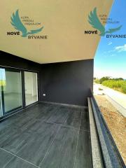 Novostavba apartmánu so strešnou terasou s nerušeným výhľadom na more len 150m od mora v Chorvátsku - Privlaka