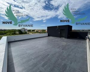 Novostavba apartmánu so strešnou terasou s nerušeným výhľadom na more len 150m od mora v Chorvátsku - Privlaka