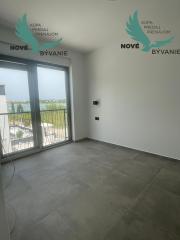 Luxusná novostavba len 70m od mora s výhľadom na more v Chorvátsku v Privlake