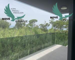 Luxusná novostavba len 70m od mora s výhľadom na more v Chorvátsku v Privlake