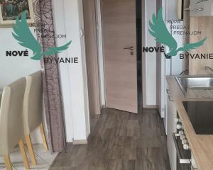 Predaj dva apartmány len 200m od mora s výhľadom na more, Chorvátsko