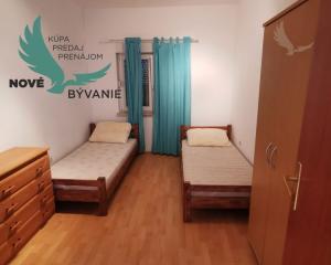 Dom 2x apartmán blízko mora v Chorvátsku na ostrove Vir