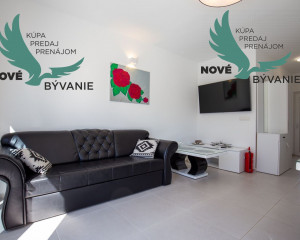 Chorvátsko - Apartmán s bazénom a dvorom na ostrove Vir