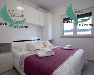 Chorvátsko - Apartmán s bazénom a dvorom na ostrove Vir