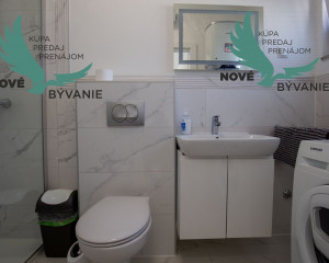 Chorvátsko - Apartmán s bazénom a dvorom na ostrove Vir