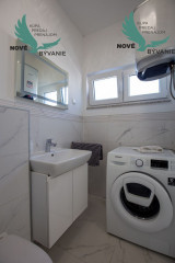 Chorvátsko - Apartmán s bazénom a dvorom na ostrove Vir