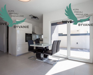 Chorvátsko - Apartmán s bazénom a dvorom na ostrove Vir