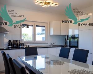 Chorvátsko - Na predaj apartmán 3x spálňa na ostrove Vir