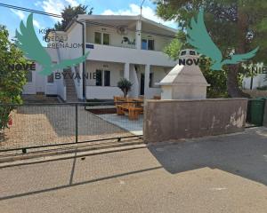 Exkluzívne dom 3x apartmán len 300m od mora v Chorvátsku