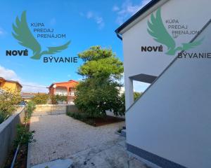 Exkluzívne dom 3x apartmán len 300m od mora v Chorvátsku