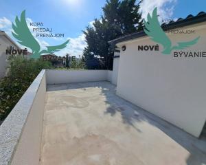 Exkluzívne dom 3x apartmán len 300m od mora v Chorvátsku