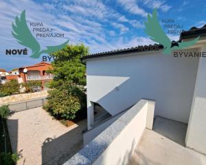 Exkluzívne dom 3x apartmán len 300m od mora v Chorvátsku