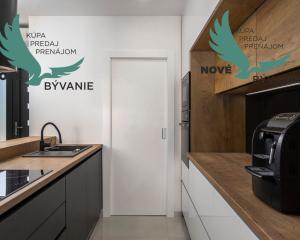 Exkluzívne na predaj vila s bazénom v Chorvátsku na lukratívnom mieste v Zatone