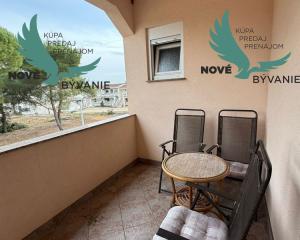 Chorvátsko - Apartmán s dvorom 300m od mora na ostrove Vir