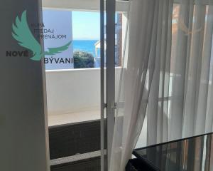 Apartmán so strešnou terasou  len 30m od mora v Chorvátsku