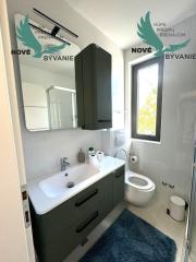 Luxusná novostavba vila s bazénom blízko mora a výhľadom na more v Chorvátsku na ostrove