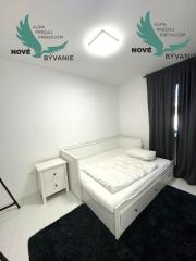 Luxusná novostavba vila s bazénom blízko mora a výhľadom na more v Chorvátsku na ostrove