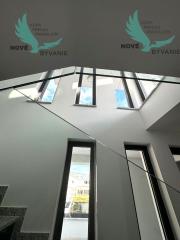 Luxusná novostavba vila s bazénom blízko mora a výhľadom na more v Chorvátsku na ostrove