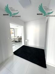 Luxusná novostavba vila s bazénom blízko mora a výhľadom na more v Chorvátsku na ostrove