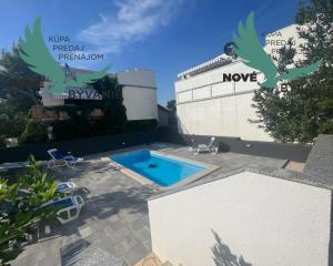 Dom s bazénom a garážou len 70m od mora v Chorvátsku na ostrove Vir - Prezida