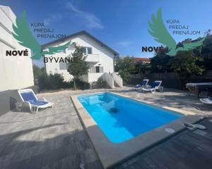 Dom s bazénom a garážou len 70m od mora v Chorvátsku na ostrove Vir - Prezida