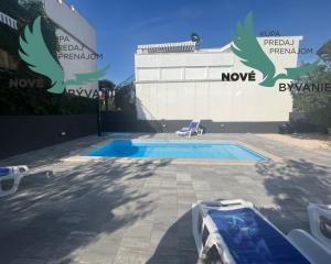 Dom s bazénom a garážou len 70m od mora v Chorvátsku na ostrove Vir - Prezida