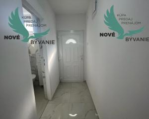 Dom s bazénom a garážou len 70m od mora v Chorvátsku na ostrove Vir - Prezida