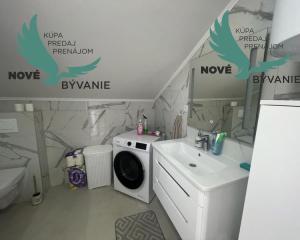 Dom s bazénom a garážou len 70m od mora v Chorvátsku na ostrove Vir - Prezida