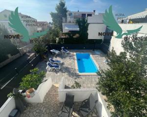 Dom s bazénom a garážou len 70m od mora v Chorvátsku na ostrove Vir - Prezida