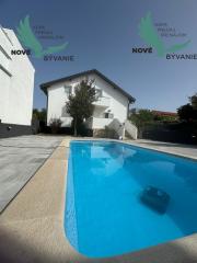 Dom s bazénom a garážou len 70m od mora v Chorvátsku na ostrove Vir - Prezida